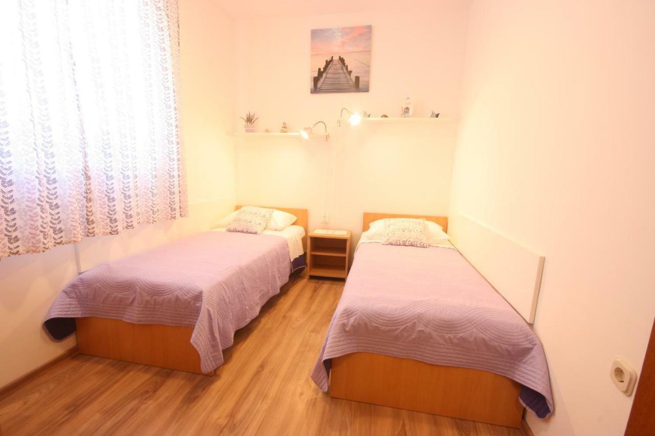 Apartment Marijana ポレッチ エクステリア 写真